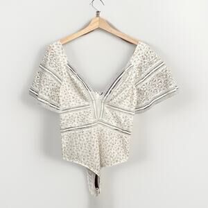 Blue Blush White Ditsy Floral Bodysuit Flutter-Sleeves Size M Lace